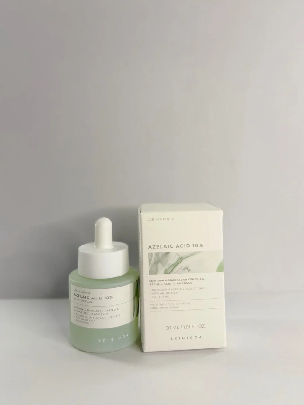 Skin1004 Azelaic Acid 10% Serum - 30ml - Picture 1 of 3
